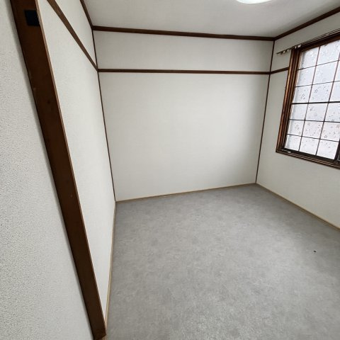 室蘭市白鳥台5丁目41-11戸建の洋室