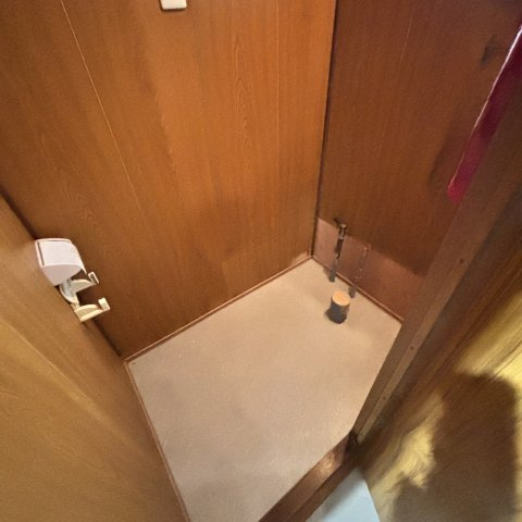 室蘭市白鳥台5丁目41-11戸建のトイレ