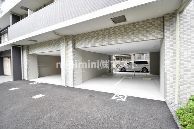 エスリード大阪梅田WESTの駐車場