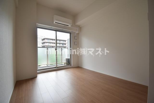 エスリード大阪梅田WESTの居間・リビング