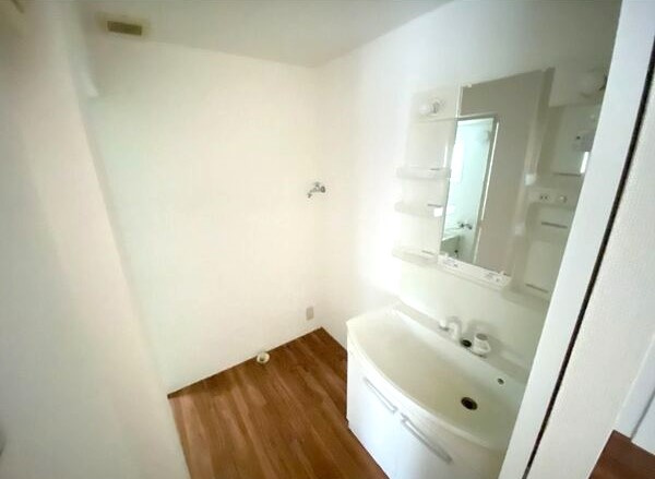 ユニキューブ緑区砂田Sの洗面所