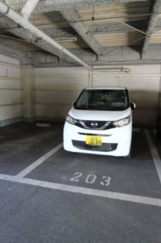 ハイツサンリバーⅤの駐車場