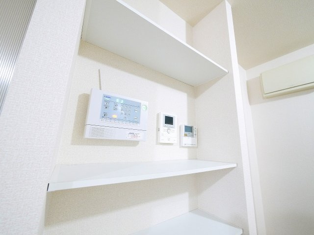 エスポワール　Ⅱ（大森町）のセキュリティ|お顔が見えるモニター付きインターホンで安心。