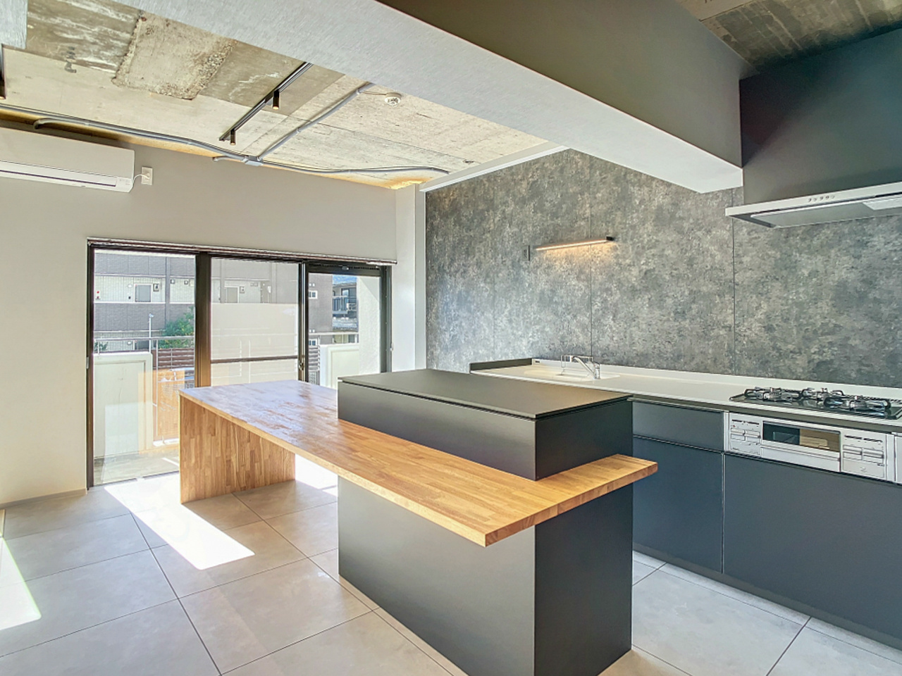 プレミアム金沢駅西