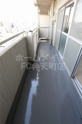 【バルコニー】 | Metrosa朝潮橋 | 暖かな日差しのふりそそぐバルコニー