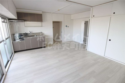 【居間・リビング】 | Metrosa朝潮橋 | 居間です