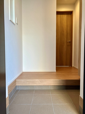 【ロビー】 | 矢向戸建 | 清潔なロビーです