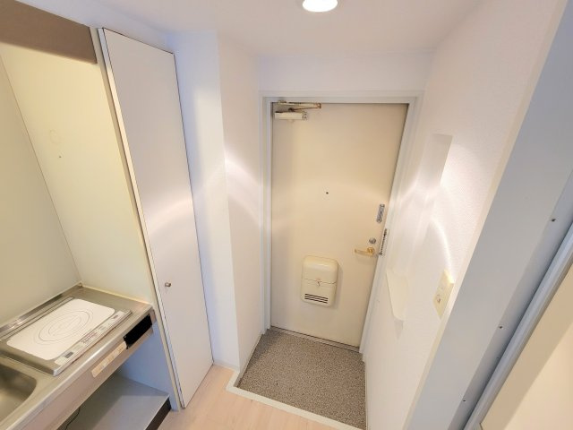 シティパレス富雄元町partⅡの玄関