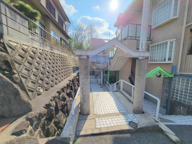 シティパレス富雄元町partⅡのエントランス