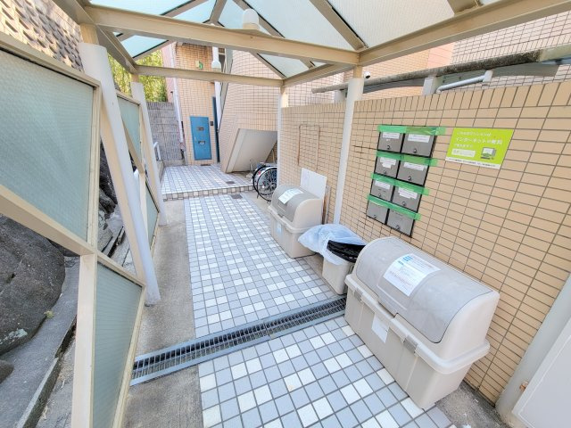 シティパレス富雄元町partⅡのロビー