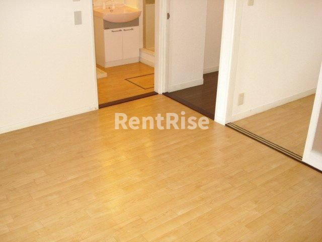 メゾンエクセルⅡの寝室|中洋間