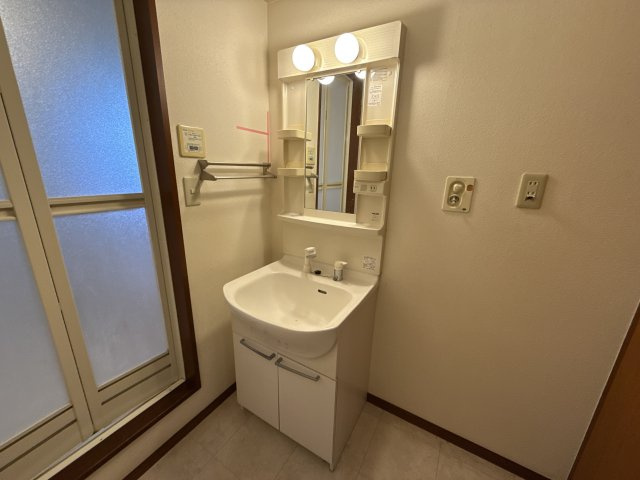 シャーメゾンＴＯＭＡＭＩ　A棟の洗面所