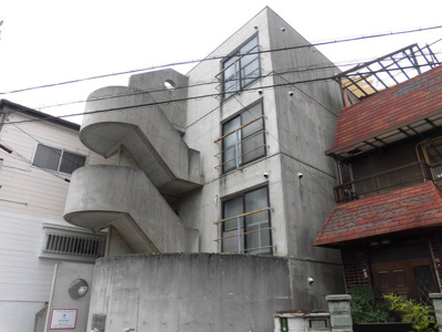 【外観】 | ビルディングⅠ | お洒落な3階建てのマンションです。