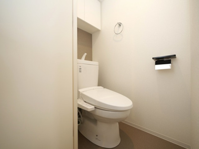 【トイレ】 | セレニテフラン新大阪 | 清潔感のあるトイレです