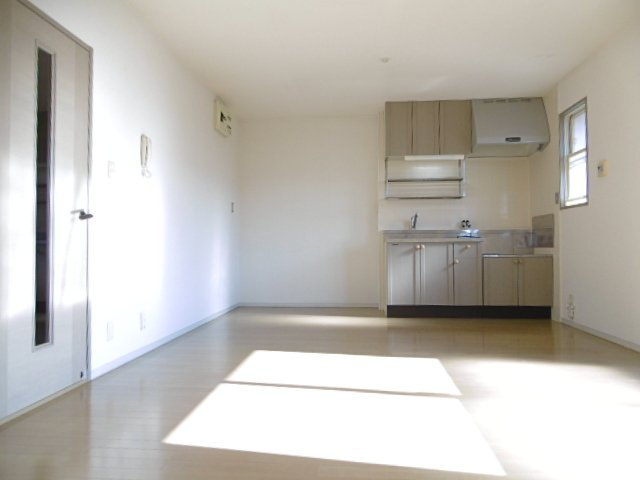 パークアベニュー【10,000円キャッシュバック対象物件】の居間・リビング|ゆったりとしたリビングです