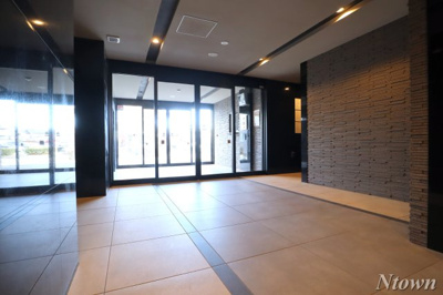 【ロビー】 | CREST TAPP黒川 | 落ち着いたロビーです