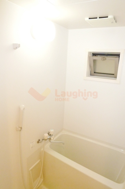 クレフラスト久留米大Aの浴室|日々の疲れを癒すお風呂付です