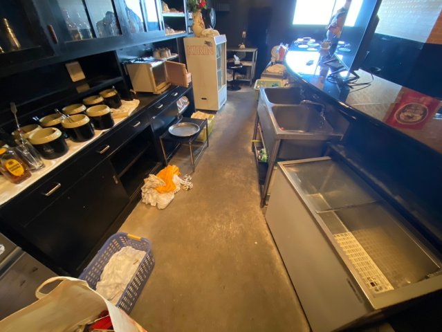 刈谷市東境町坂田様店舗の内装