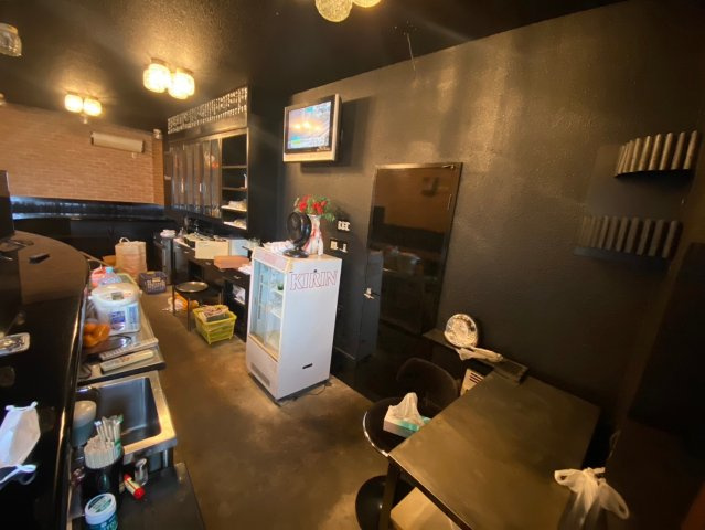 刈谷市東境町坂田様店舗の内装