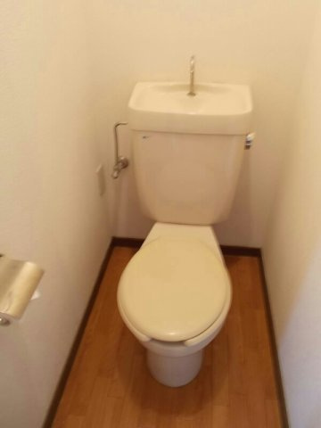 西ノ浜コーポ１号棟のトイレ