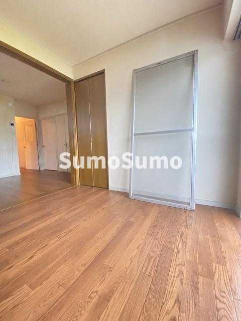 ハイツ八興の寝室