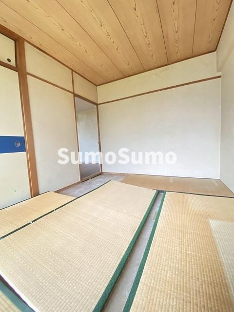 ハイツ八興の寝室