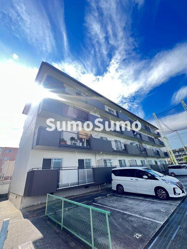 ハイツ八興の外観