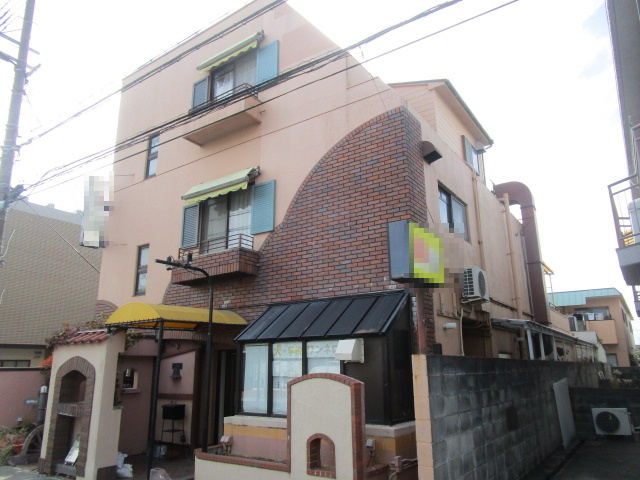 伊丹市野間１丁目の店付住宅の外観