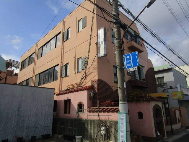 伊丹市野間１丁目の店付住宅の外観