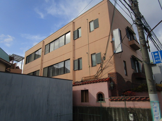 伊丹市野間１丁目の店付住宅の外観