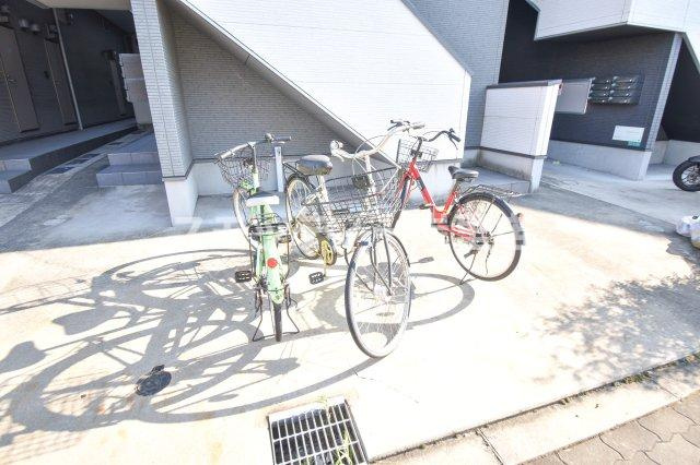 ラヴィータ御崎のエントランス