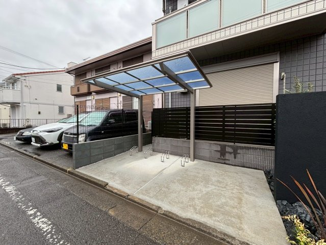 Six Printempsの駐車場