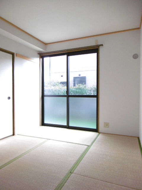 ガーデニア【10,000円キャッシュバック対象物件】の和室|和室があると、家にあたたかい雰囲気が生まれます