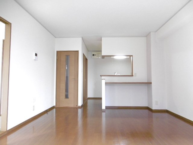 ガーデニア【10,000円キャッシュバック対象物件】の設備|こちらのリビングで趣味の時間をお楽しみください