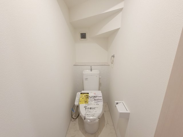 直川小学校前・新築戸建のトイレ