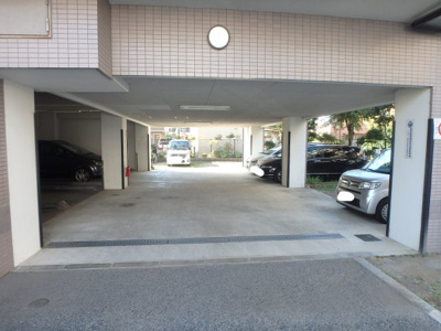 【駐車場】 | ビューメゾン津高 | 駐車場があります