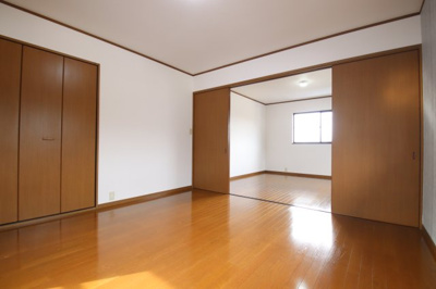 【洋室】 | 河南町さくら坂戸建