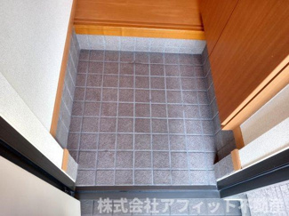 【エントランス】 | アロッジオプラシードＡ