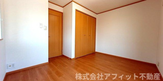 【寝室】 | アロッジオプラシードＡ | 洋室6帖