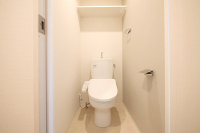 【トイレ】 | コンフォリア・リヴ南森町Ⅱ | 清潔感のあるトイレです