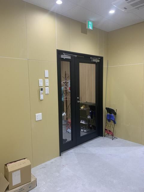 Ｒｅ　ａｍｂｉｔｉｏｕｓ店舗２階
