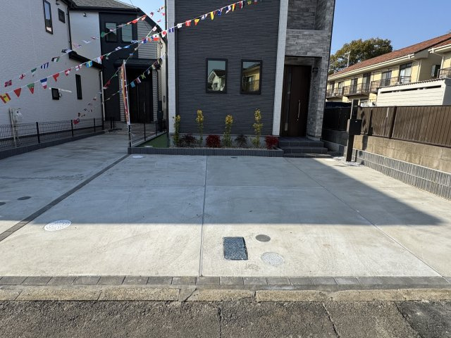 松戸市横須賀１丁目新築戸建【横須賀小学校：7分】の駐車場|1号棟駐車スペース・並列２台駐車可