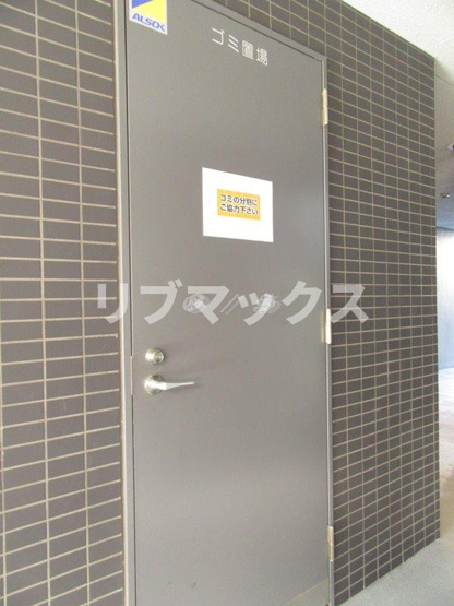 敷地内ごみ置き場