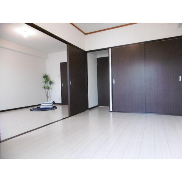 ホワイトピュア朋栄の展望