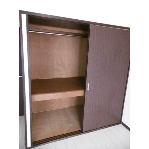 ホワイトピュア朋栄の収納