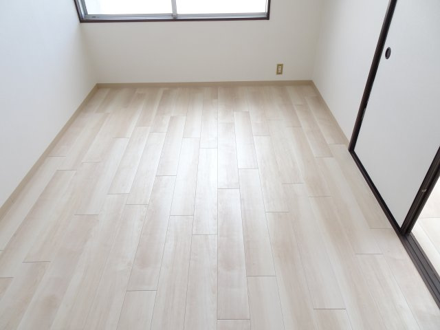 フォーブル金森Ｂの洋室