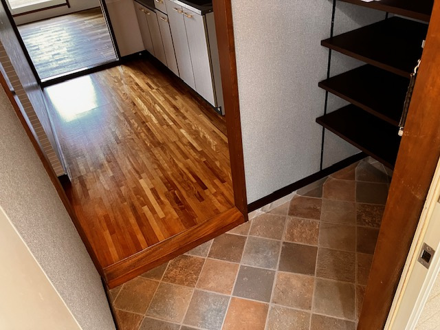 [Wi-Fi] 澄みきった風と香りの玄関