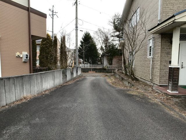 [Wi-Fi] 澄みきった風と香りの駐車場