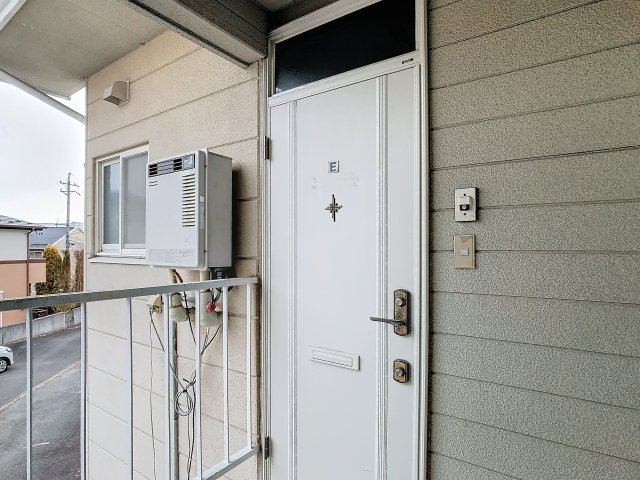 [Wi-Fi] 澄みきった風と香りの玄関