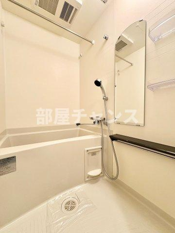 プレサンスNAGOYAファストの浴室